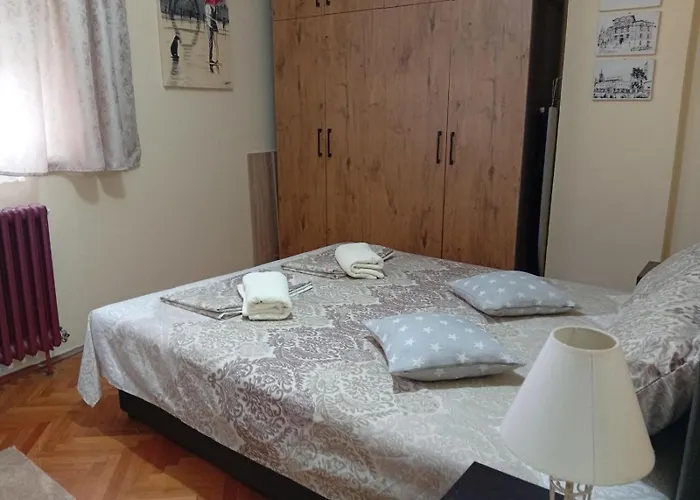 Dunja Sa Terasom Vranje